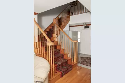 40 Oaktree Ln, Bloomfield, NJ 07003 - Photo 3
