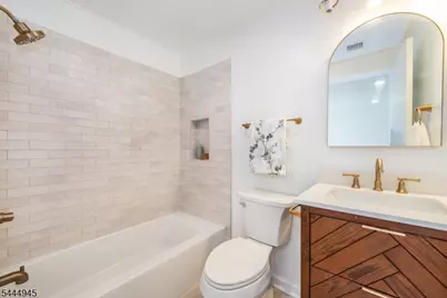 11 William St #B, Montclair, NJ 07042 - Photo 11