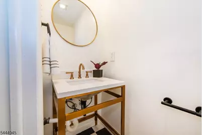 11 William St #B, Montclair, NJ 07042 - Photo 9