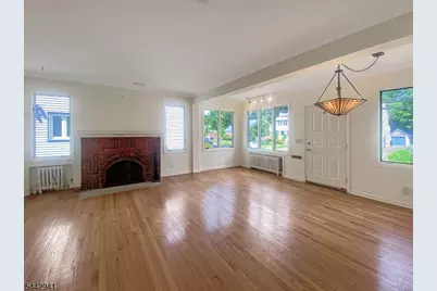 121 Columbia Ave, Cranford Township, NJ 07016 - Photo 5