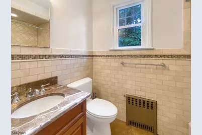 121 Columbia Ave, Cranford Township, NJ 07016 - Photo 7