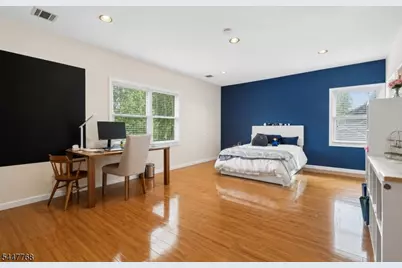 328 Hillside Ave, Livingston, NJ 07039 - Photo 23