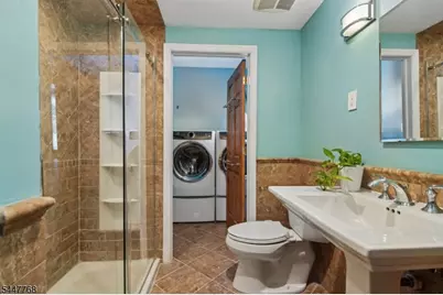 328 Hillside Ave, Livingston, NJ 07039 - Photo 19