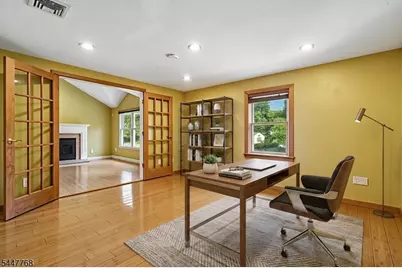 328 Hillside Ave, Livingston, NJ 07039 - Photo 17