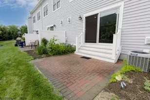 14 Clover Ct, Berkeley Heights Township, NJ 07922 - Photo 5
