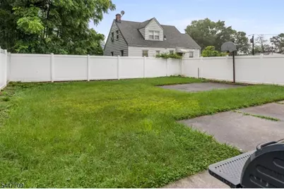 139 Hoover Ave, Bloomfield, NJ 07003 - Photo 15