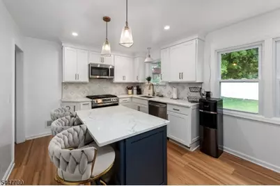 139 Hoover Ave, Bloomfield, NJ 07003 - Photo 3