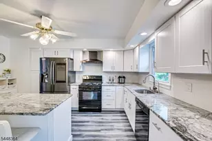 737 W 8th St, Plainfield, NJ 07060 - Photo 11