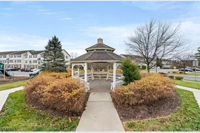 274 Windmill Ct, Lopatcong Township, NJ 08865 - Photo 15