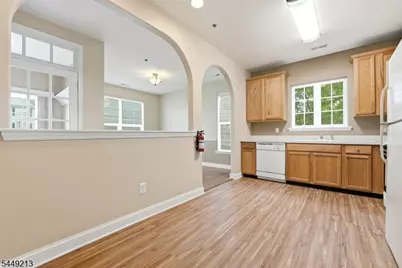 274 Windmill Ct, Lopatcong Township, NJ 08865 - Photo 5