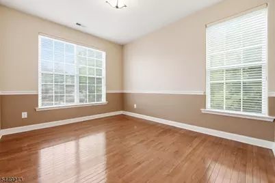 274 Windmill Ct, Lopatcong Township, NJ 08865 - Photo 7