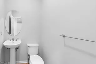 72 Albert Ct, Parsippany, NJ 07054 - Photo 5