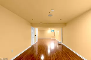 72 Albert Ct, Parsippany, NJ 07054 - Photo 21
