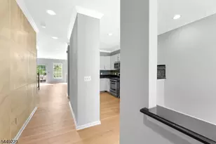 72 Albert Ct, Parsippany, NJ 07054 - Photo 7