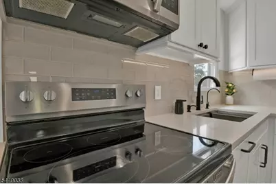 915 Essex Ave, Linden, NJ 07036 - Photo 5