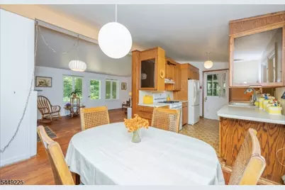 53 Old Wood Rd, Morris Plains, NJ 07950 - Photo 11