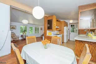 53 Old Wood Rd, Morris Plains, NJ 07950 - Photo 11
