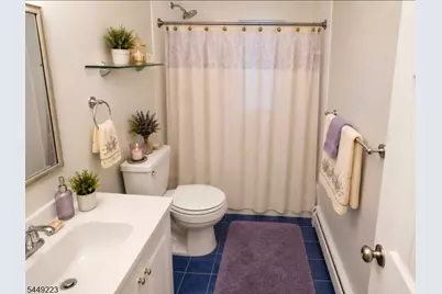 605 Grove St #E4, Clifton, NJ 07013 - Photo 3