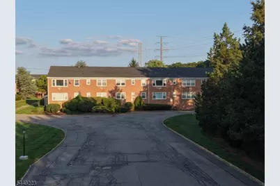 605 Grove St #E4, Clifton, NJ 07013 - Photo 7