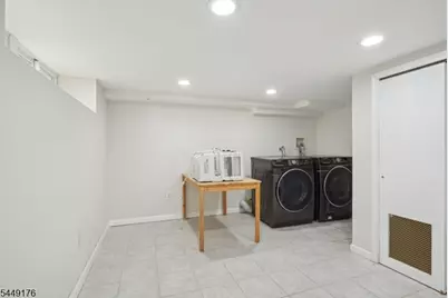 41 Brookside Ave, Livingston, NJ 07039 - Photo 13