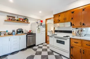 186 MacDonald Dr, Wayne, NJ 07470 - Photo 13