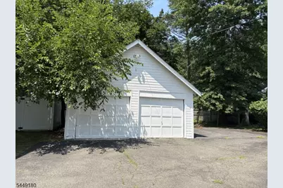 9 Royal Ave, Livingston, NJ 07039 - Photo 15