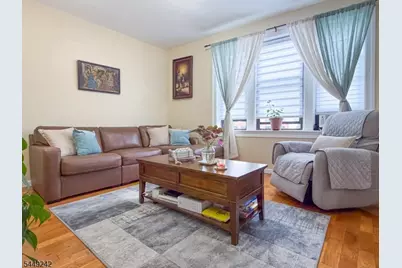 523-25 34th St #D1, Union City, NJ 07087 - Photo 5