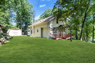 104 Bishops Rock Rd, Hopatcong, NJ 07843 - Photo 45