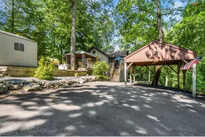 16 Lakeview Rd, Hopatcong, NJ 07843 - Photo 31