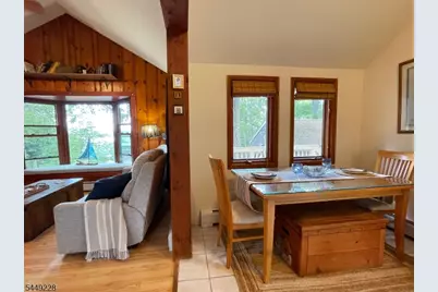 16 Lakeview Rd, Hopatcong, NJ 07843 - Photo 15