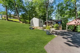 16 Lakeview Rd, Hopatcong, NJ 07843 - Photo 37