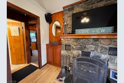 16 Lakeview Rd, Hopatcong, NJ 07843 - Photo 21