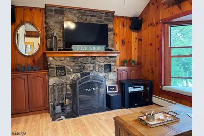 16 Lakeview Rd, Hopatcong, NJ 07843 - Photo 19