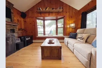 16 Lakeview Rd, Hopatcong, NJ 07843 - Photo 13