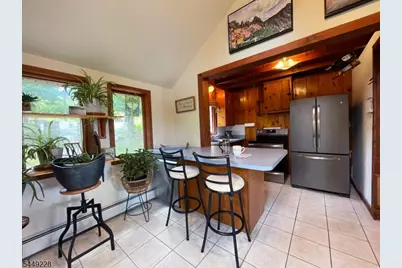 16 Lakeview Rd, Hopatcong, NJ 07843 - Photo 9