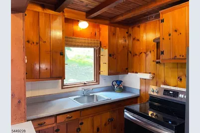 16 Lakeview Rd, Hopatcong, NJ 07843 - Photo 13