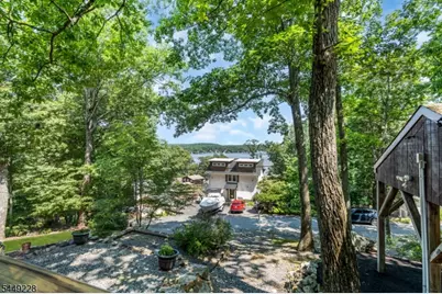 16 Lakeview Rd, Hopatcong, NJ 07843 - Photo 43
