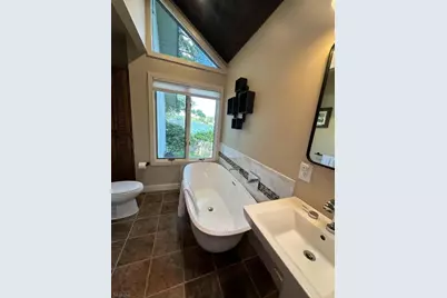 25 Lines Ave, Hopatcong, NJ 07843 - Photo 21
