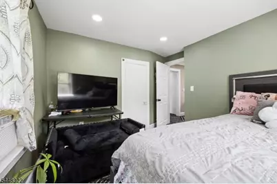 26 Liberty St, Dover, NJ 07801 - Photo 17