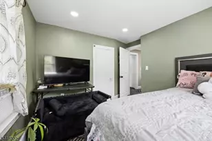 26 Liberty St, Dover, NJ 07801 - Photo 17