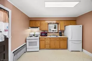 26 Liberty St, Dover, NJ 07801 - Photo 7