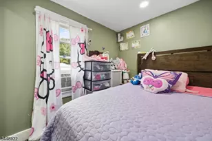 26 Liberty St, Dover, NJ 07801 - Photo 19