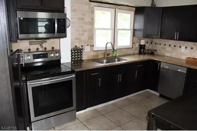 1123 Dukes Pkwy, Manville, NJ 08835 - Photo 7