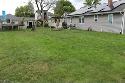 1123 Dukes Pkwy, Manville, NJ 08835 - Photo 17