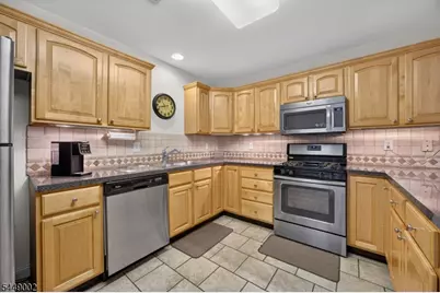 22 Pond Hollow Dr, Jefferson Township, NJ 07438 - Photo 15