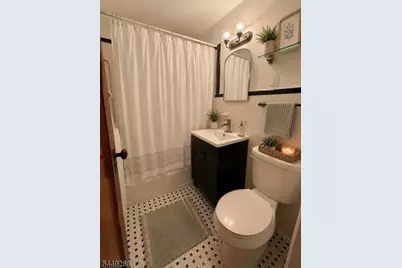 413 E 7th Ave, Roselle, NJ 07203 - Photo 9