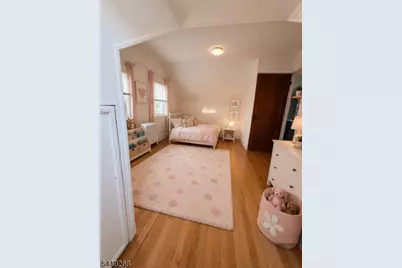 413 E 7th Ave, Roselle, NJ 07203 - Photo 5