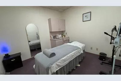 27 Mountain Blvd Suite 7, Warren Township, NJ 07059 - Photo 9