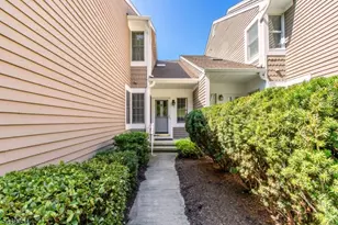 7 Dorset Ln, Bedminster Township, NJ 07921 - Photo 5