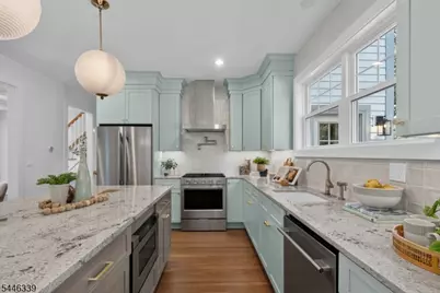 19 Manley Ter, Maplewood, NJ 07040 - Photo 13